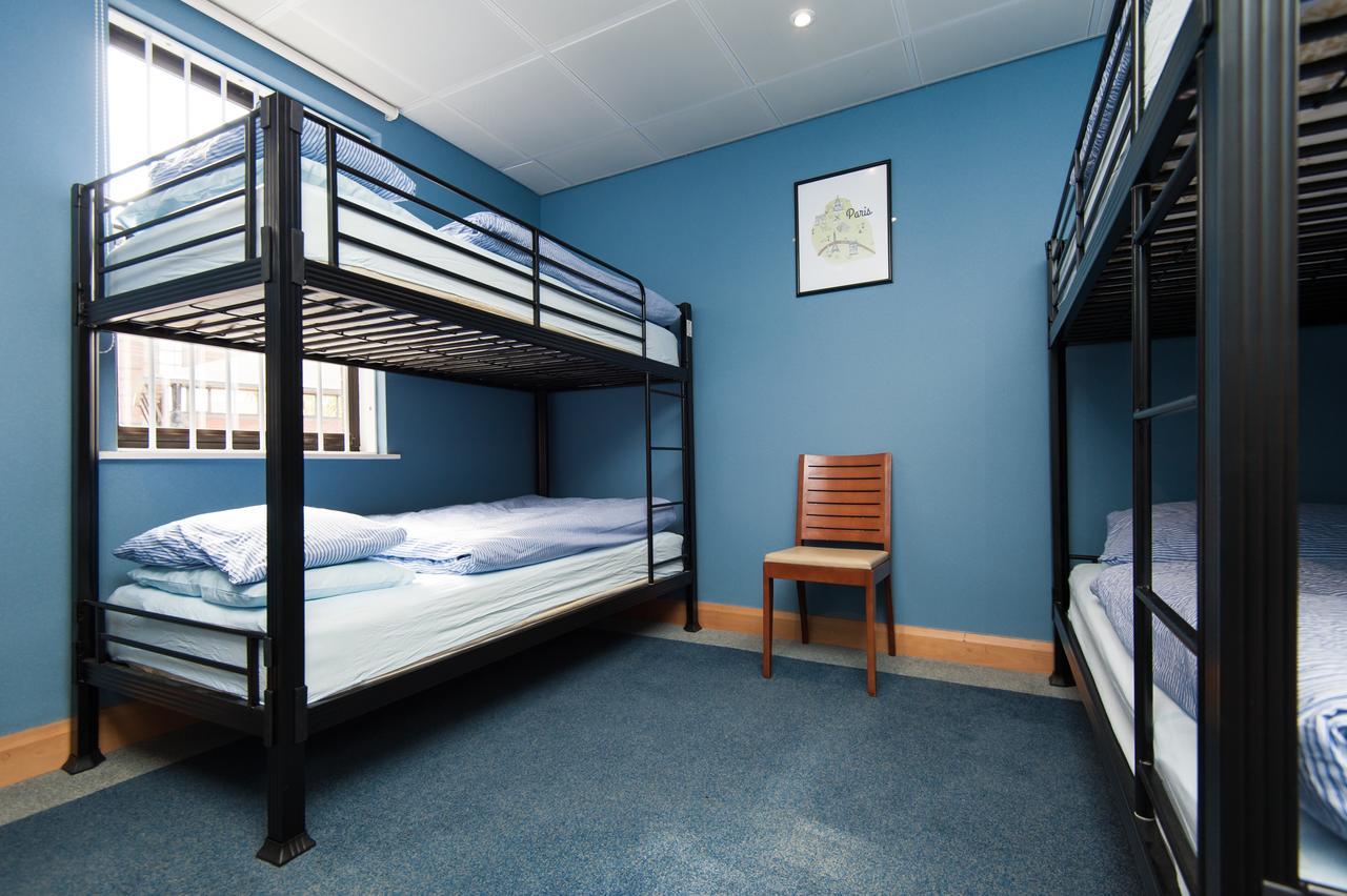 Russell Scott Backpackers Hostel リーズ エクステリア 写真