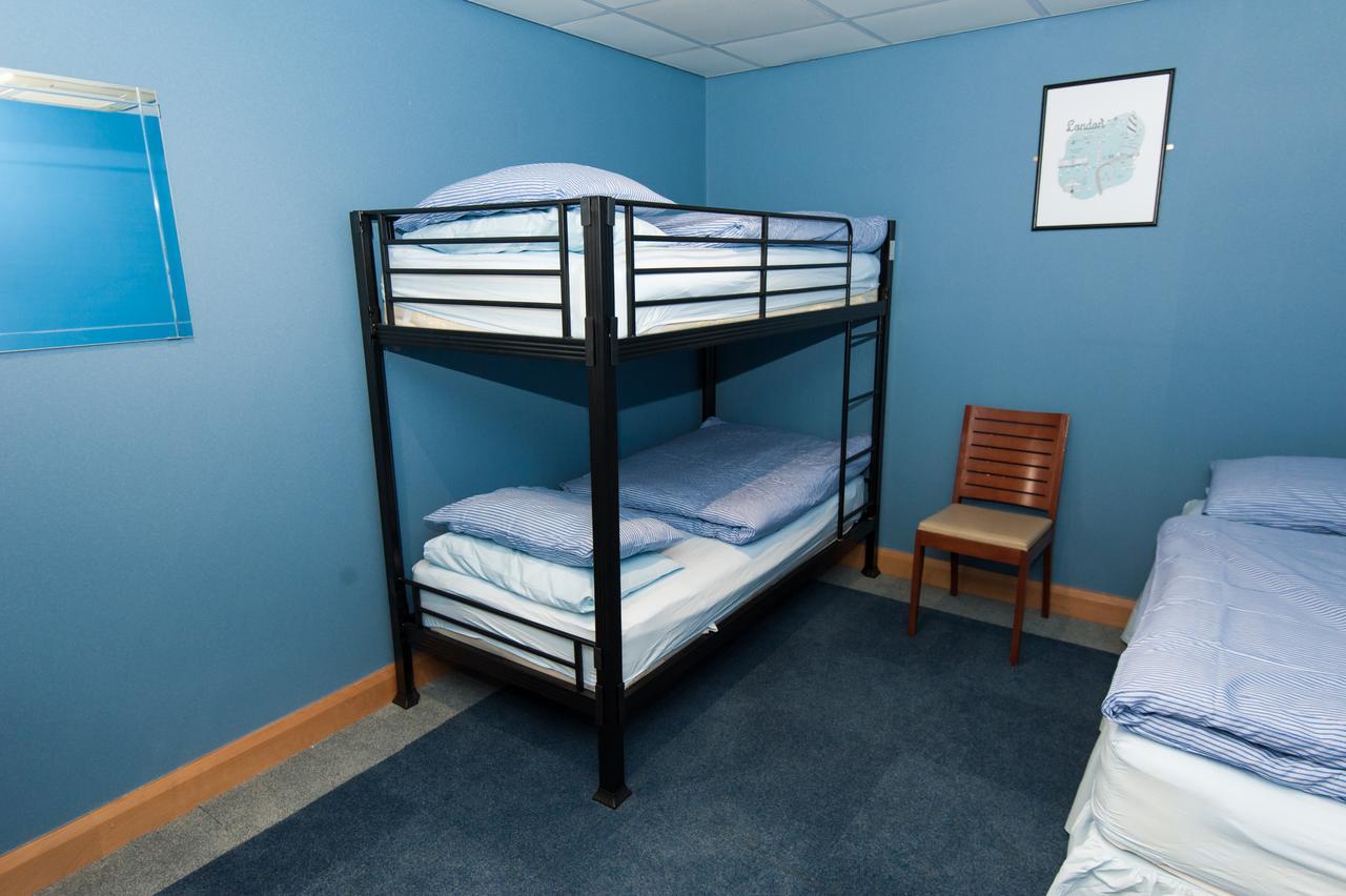 Russell Scott Backpackers Hostel リーズ エクステリア 写真