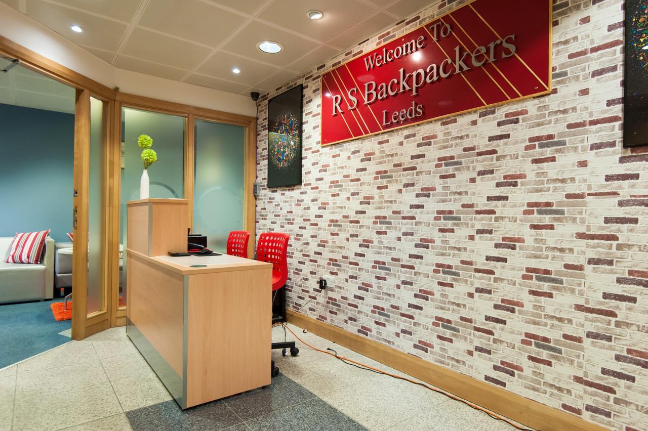Russell Scott Backpackers Hostel リーズ エクステリア 写真