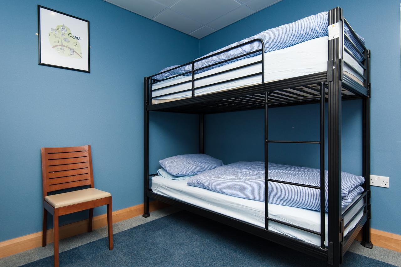 Russell Scott Backpackers Hostel リーズ エクステリア 写真