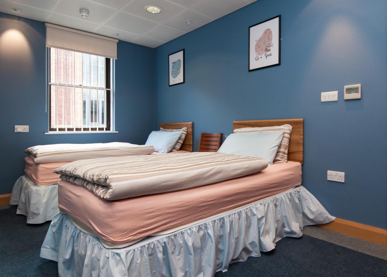 Russell Scott Backpackers Hostel リーズ エクステリア 写真