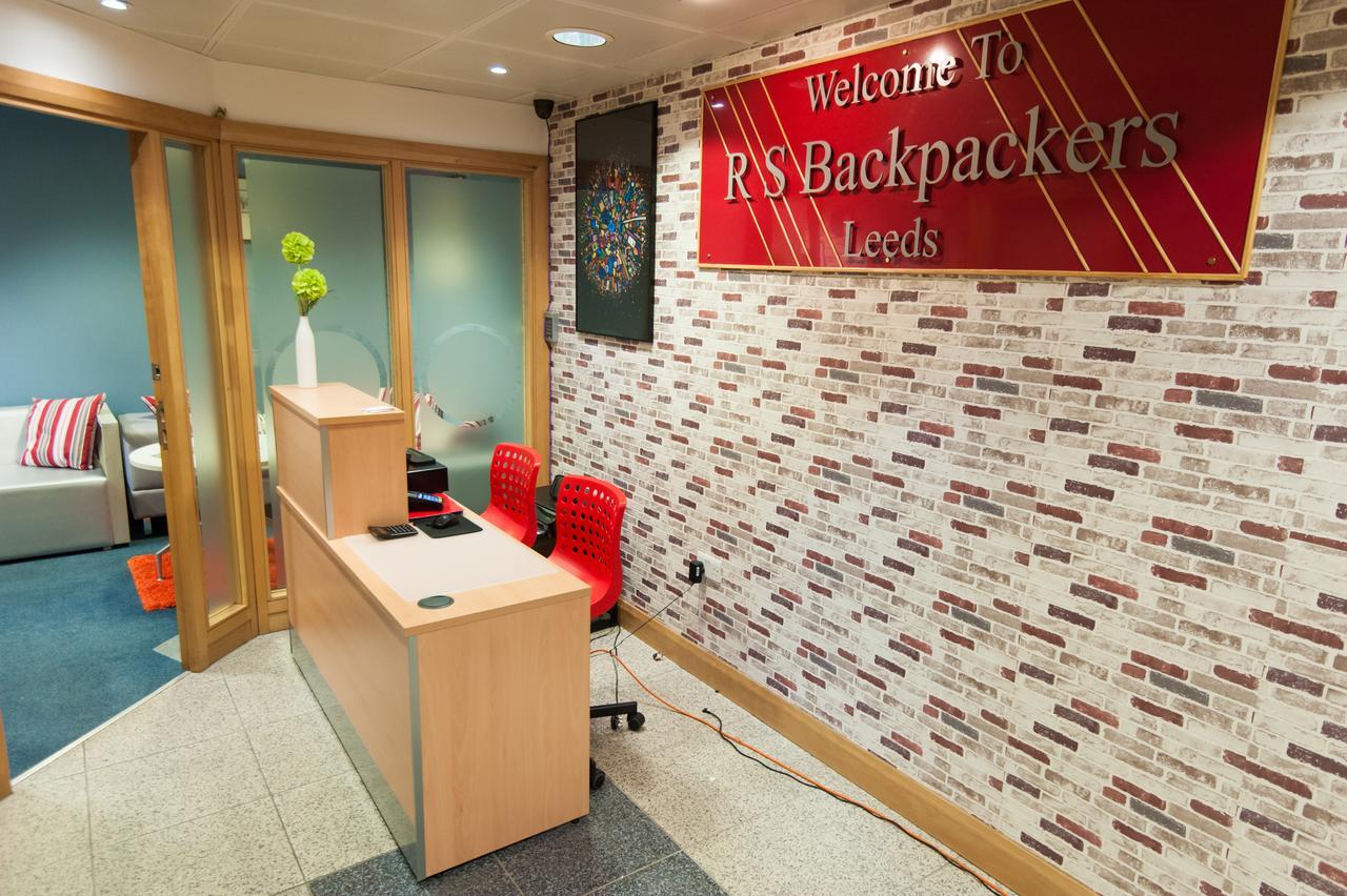 Russell Scott Backpackers Hostel リーズ エクステリア 写真